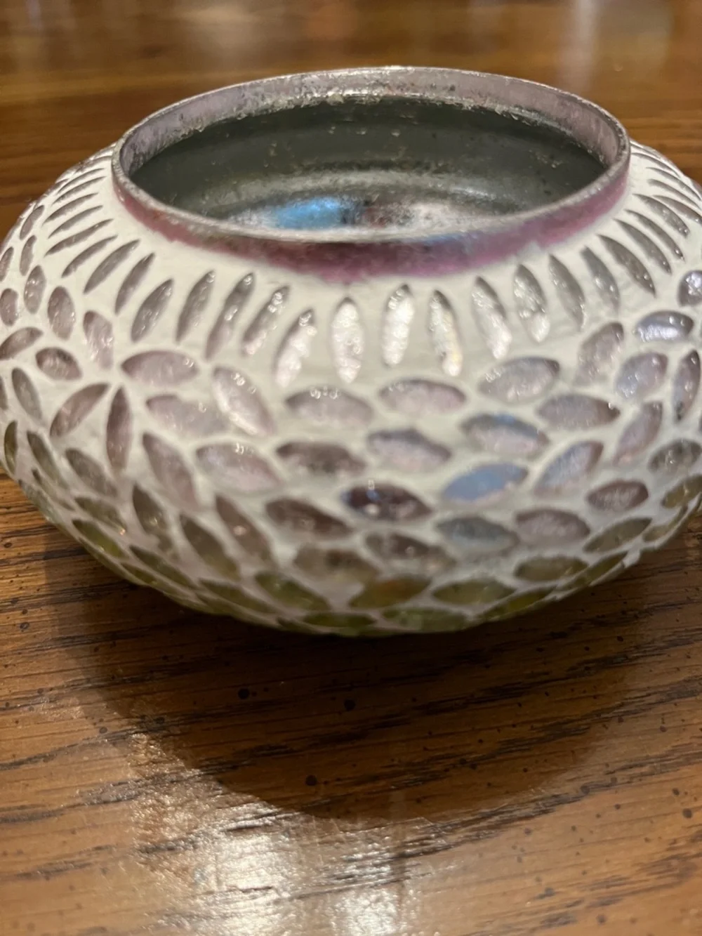 Chamakana Green and Pink tea light candle holder‎